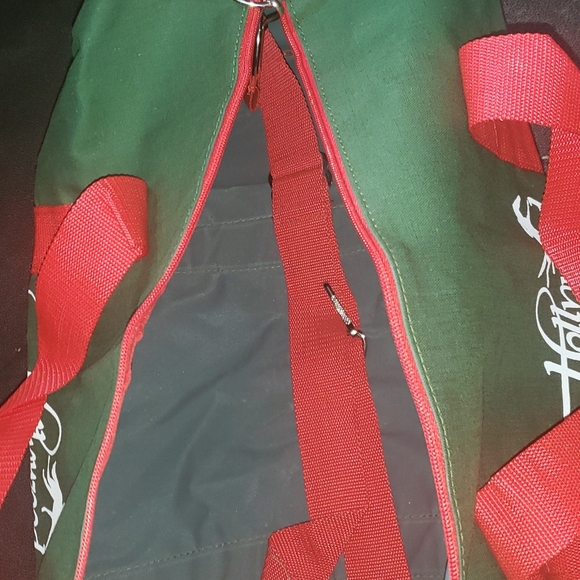 Hollywood Park Logo Green Red Zippered Duffle Bag with handle & Shoulder Strap - Picture 6 of 10